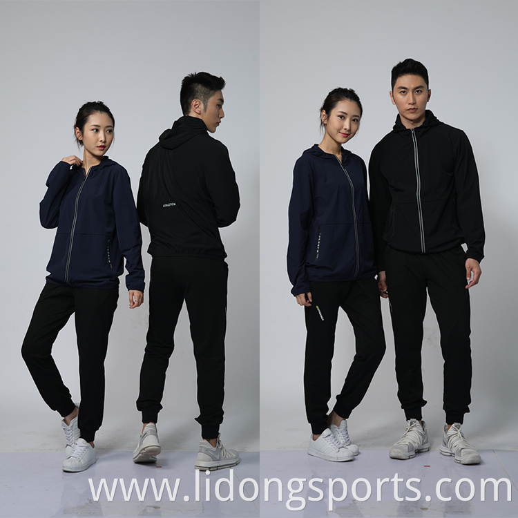 2021 Latest Design Men Tracksuits / Sports Track Suits/ blank jogging suits